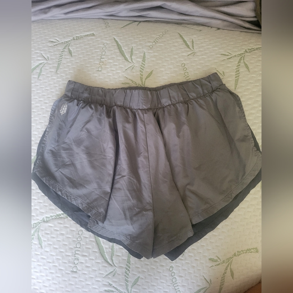 Free People Movement Shorts Boundle - Picture 7 of 10